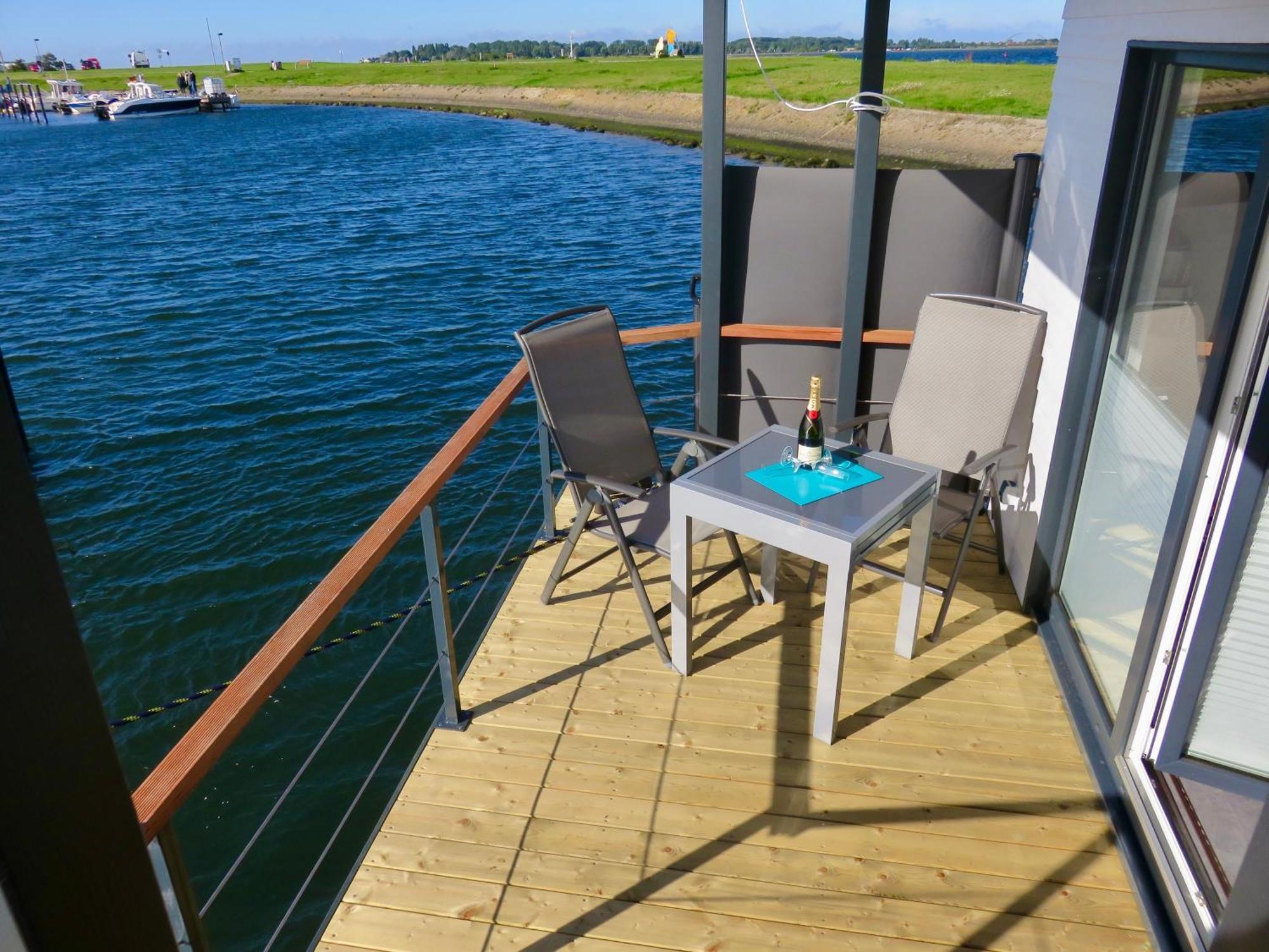 Hotel Hausboot Fehmarn Esterno foto